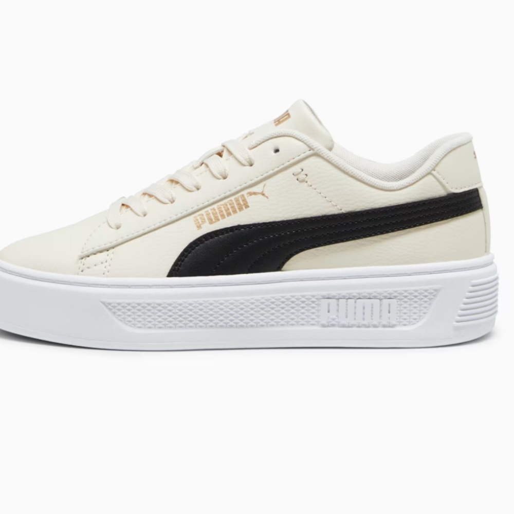 Puma women’s size 7.5 Cream and Black Low-Top platform Sneakers